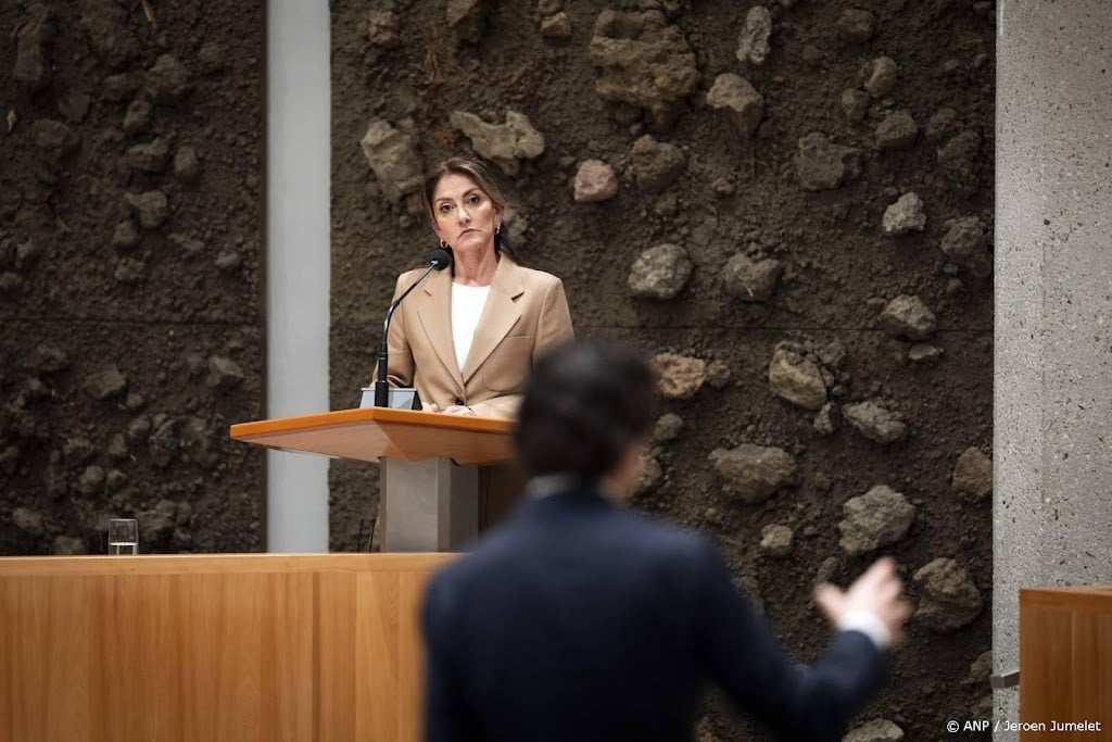 Oppositie verwijt Yeşilgöz middenklasse in de steek te laten