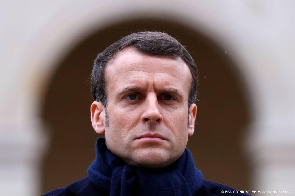 Macron eist alle mondkapjes op voor patiënten en verzorgers