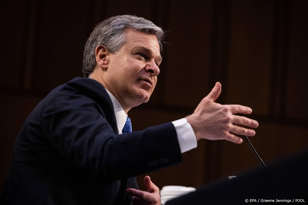 FBI-chef Wray waarschuwt voor 'uitzaaiend' binnenlands terrorisme