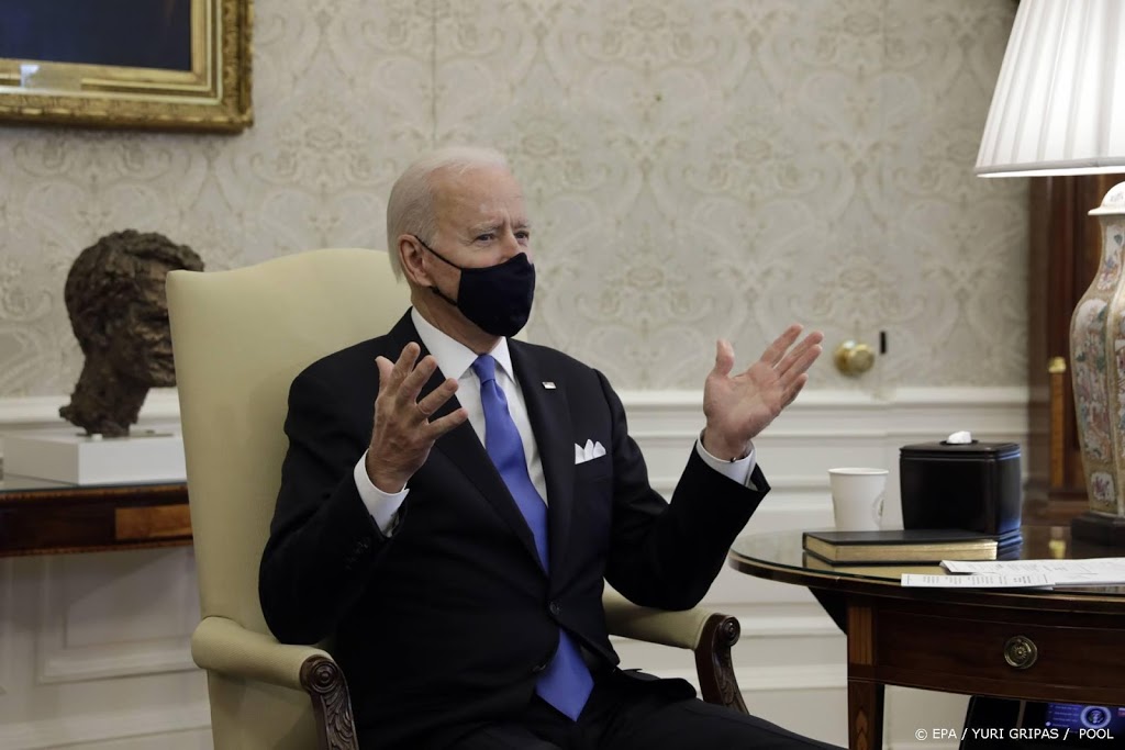 Biden haalt hard uit naar staten die mondkapjesplicht afschaffen 