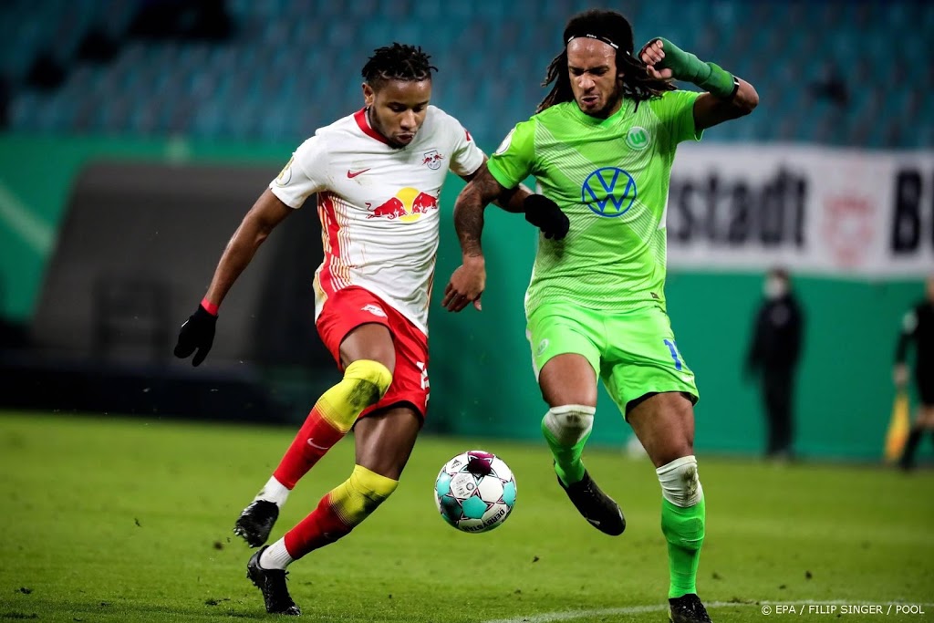 Misser Weghorst breekt Wolfsburg op bij Leipzig