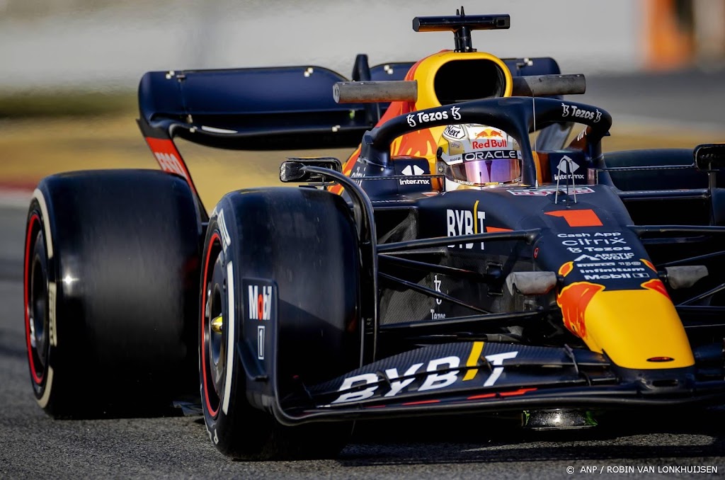 Verstappen tekent nieuw contract bij Red Bull tot eind 2028