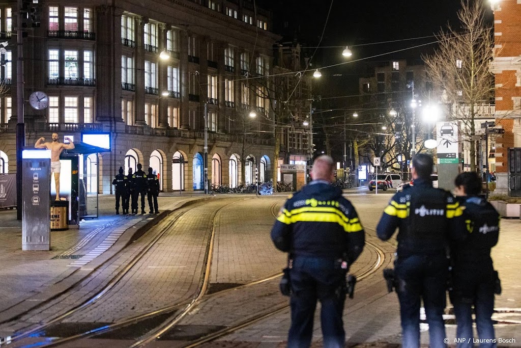 Politie zoekt mensen die bij gijzeling Apple Store in pand waren