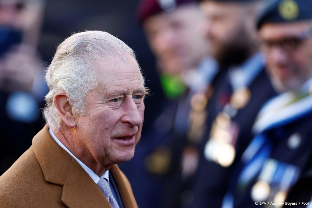 Charles kiest Frankrijk en Duitsland voor eerste reis als koning