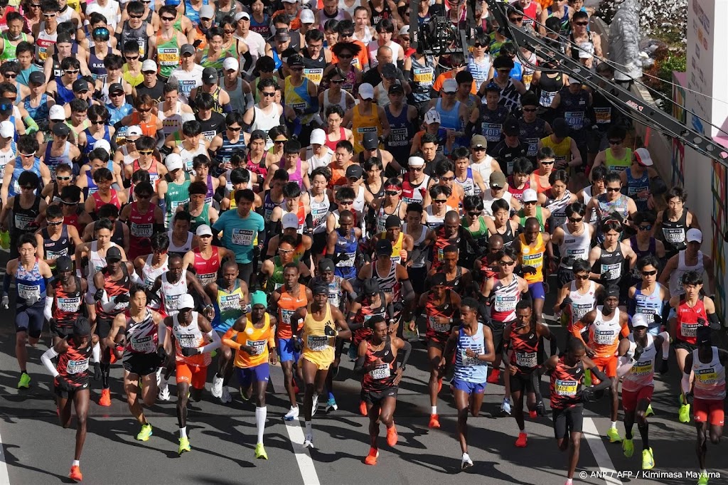 Hassan moet in marathon Tokio genoegen nemen met vierde plaats