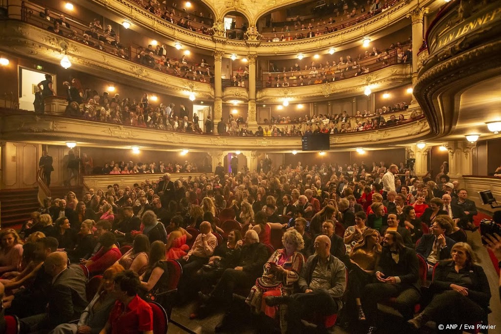 Run op kaarten voor Boekenbal, meer animo van jongeren