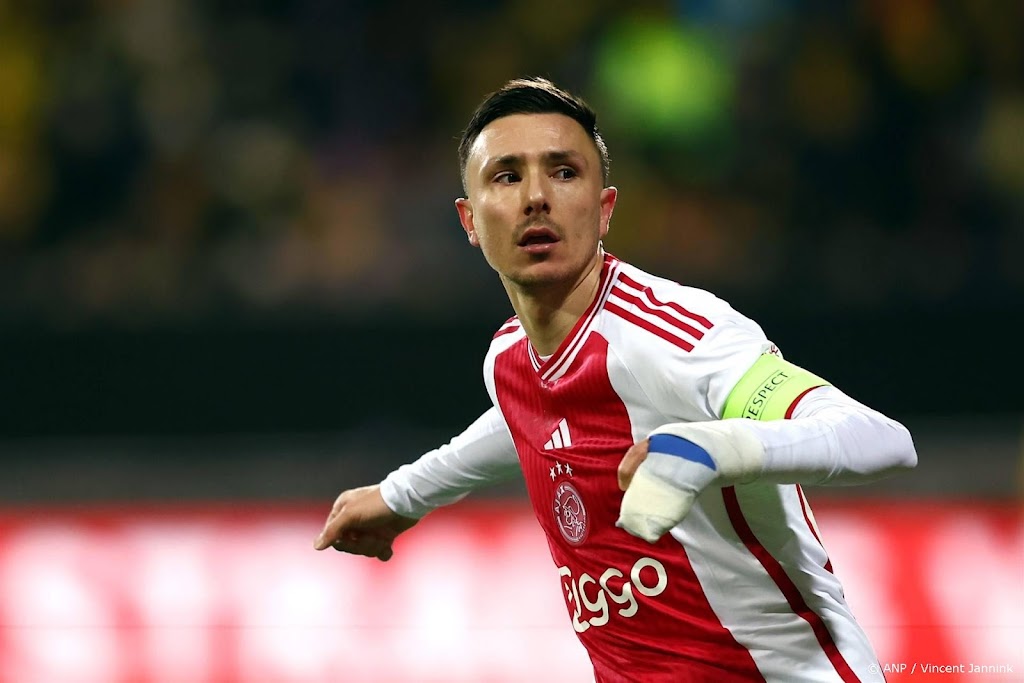 Ajax mist Berghuis tegen FC Utrecht en start met Henderson  