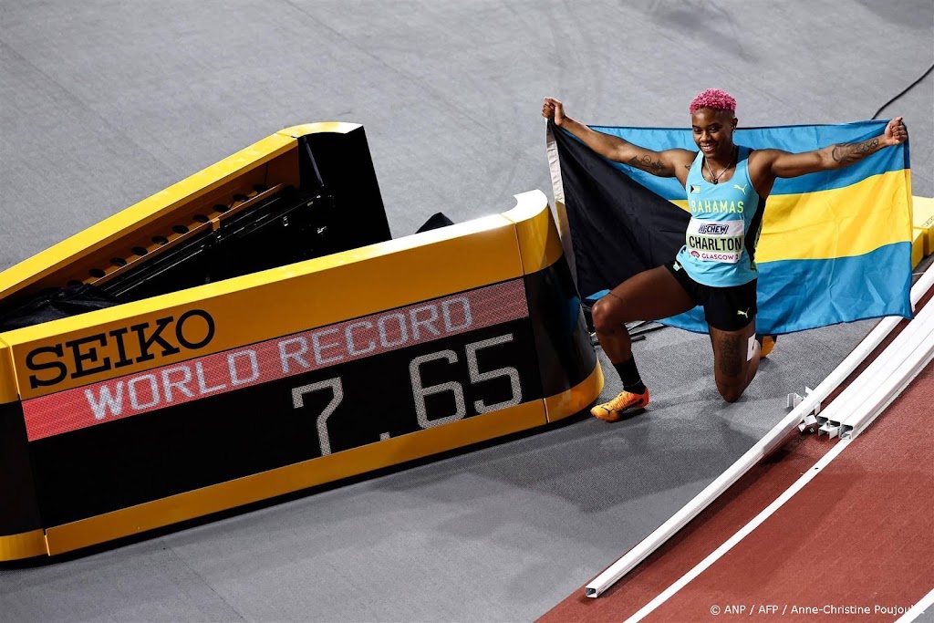 Atlete Charlton in wereldrecord naar goud op 60 meter horden 