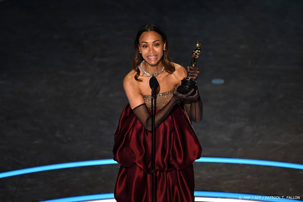 Zoe Saldaña wint Oscar voor beste vrouwelijke bijrol
