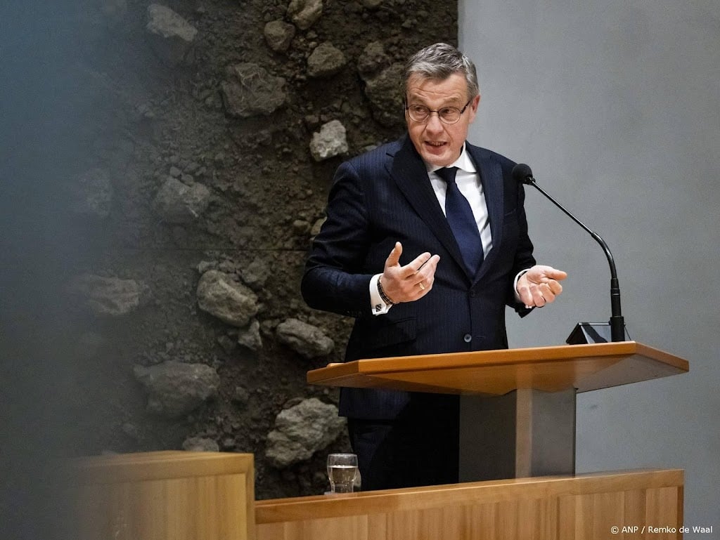 Steun in Tweede Kamer voor extra traumahelikopter vliegveld Teuge