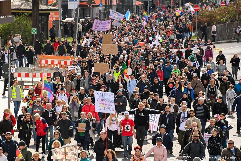 Anti-lockdown protest van start in Stuttgart