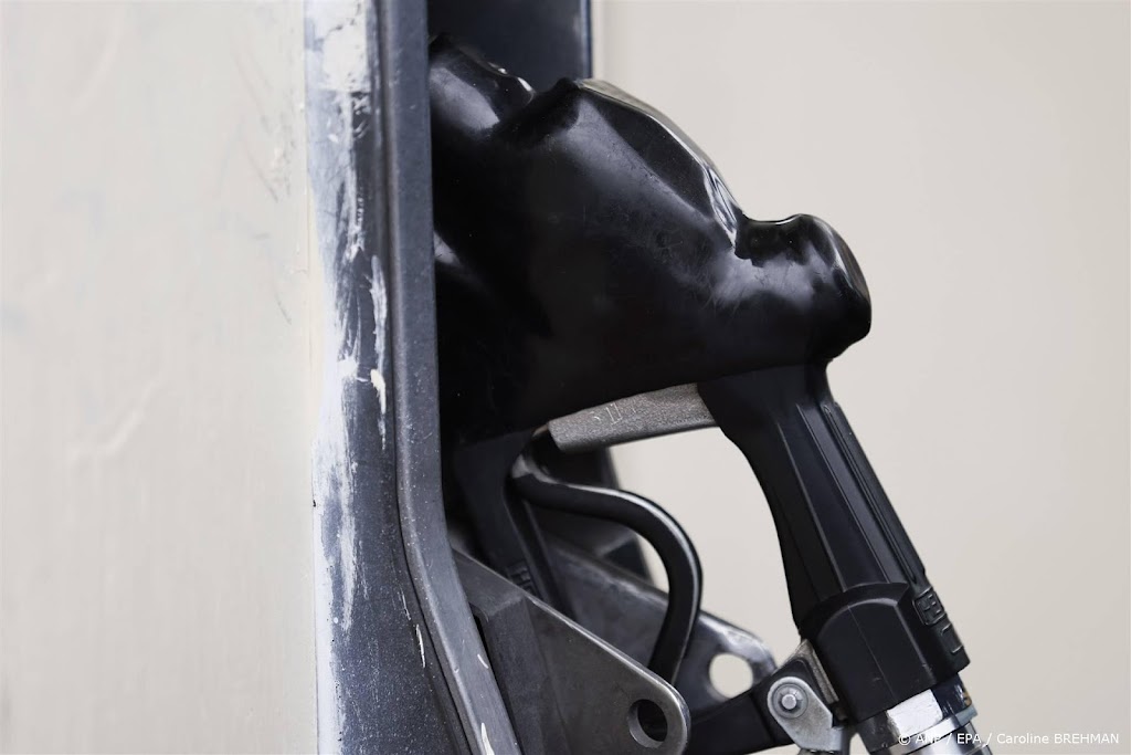 Oliekartel OPEC+ verhoogt productie meer dan verwacht