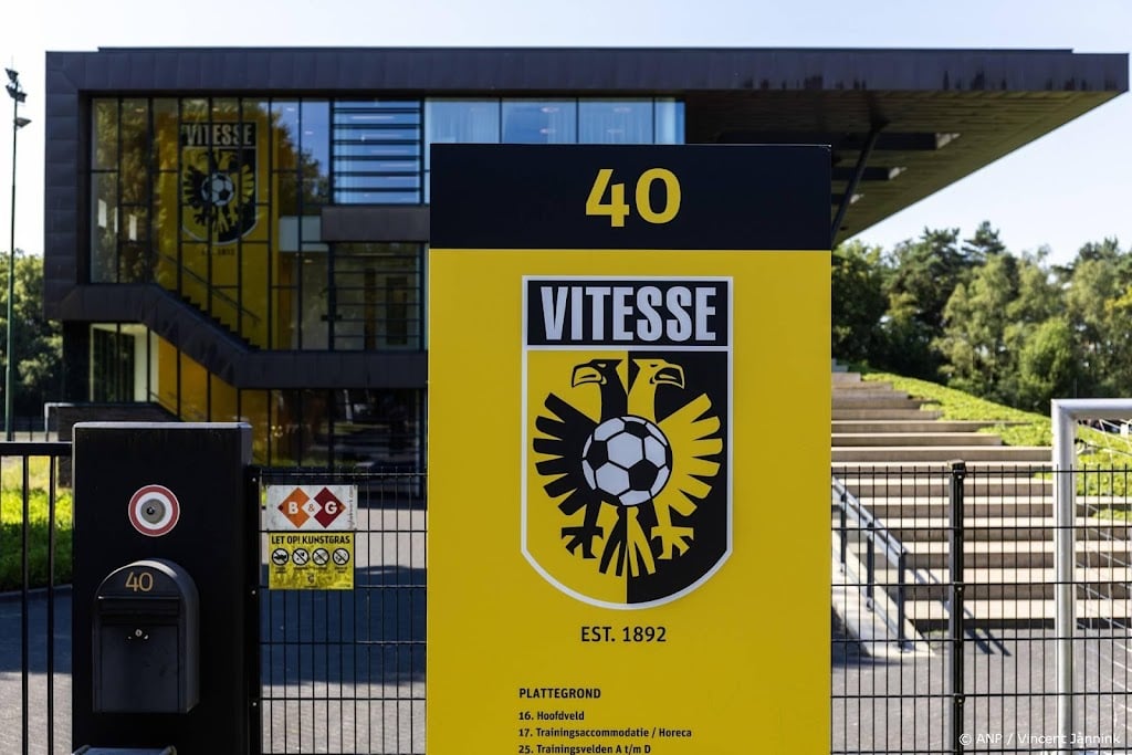 Vitesse-supporters vragen KNVB om duidelijkheid over licentie
