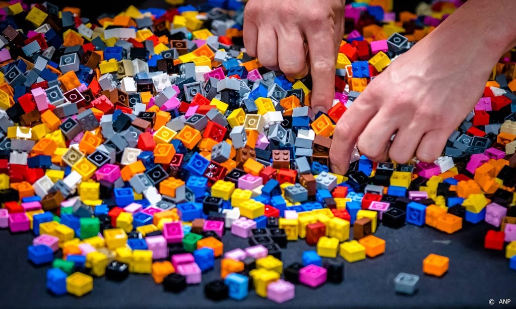 Spelshow LEGO Masters scoort hoog op de zaterdagavond
