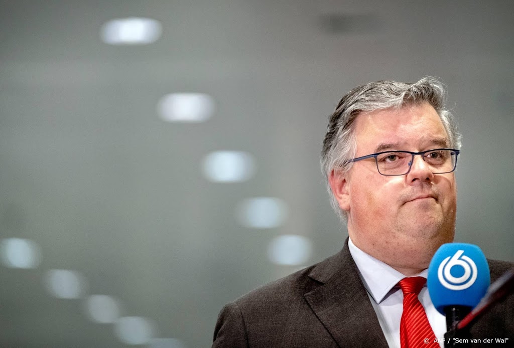 Bruls: houd vol, mensen worden nog steeds ziek