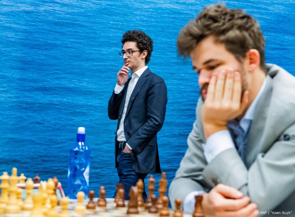 Wereldkampioen Carlsen wint eigen online-schaaktoernooi
