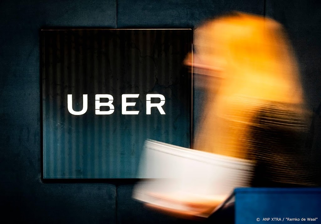 Uber gaat mondkapje verplichten voor passagier en chauffeur