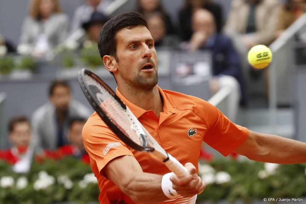 Djokovic begint masterstoernooi Madrid met overtuigende zege