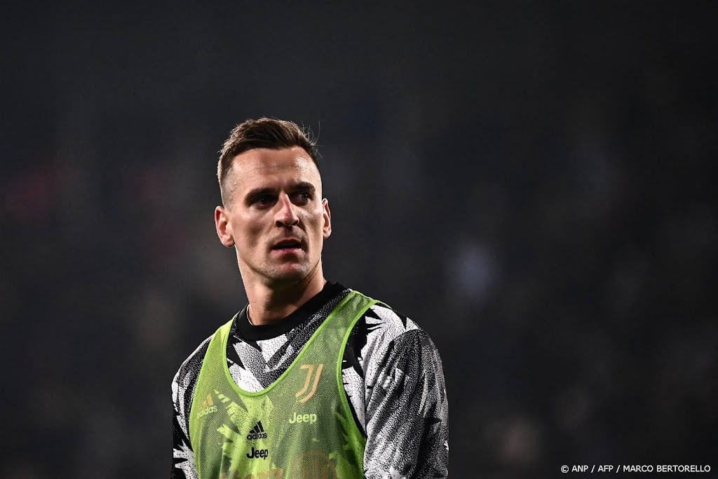 Nieuw contract bij Juventus voor al een jaar geblesseerde Milik 