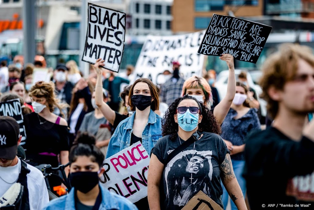 Antiracisme-betoging Rotterdam afgebroken wegens drukte