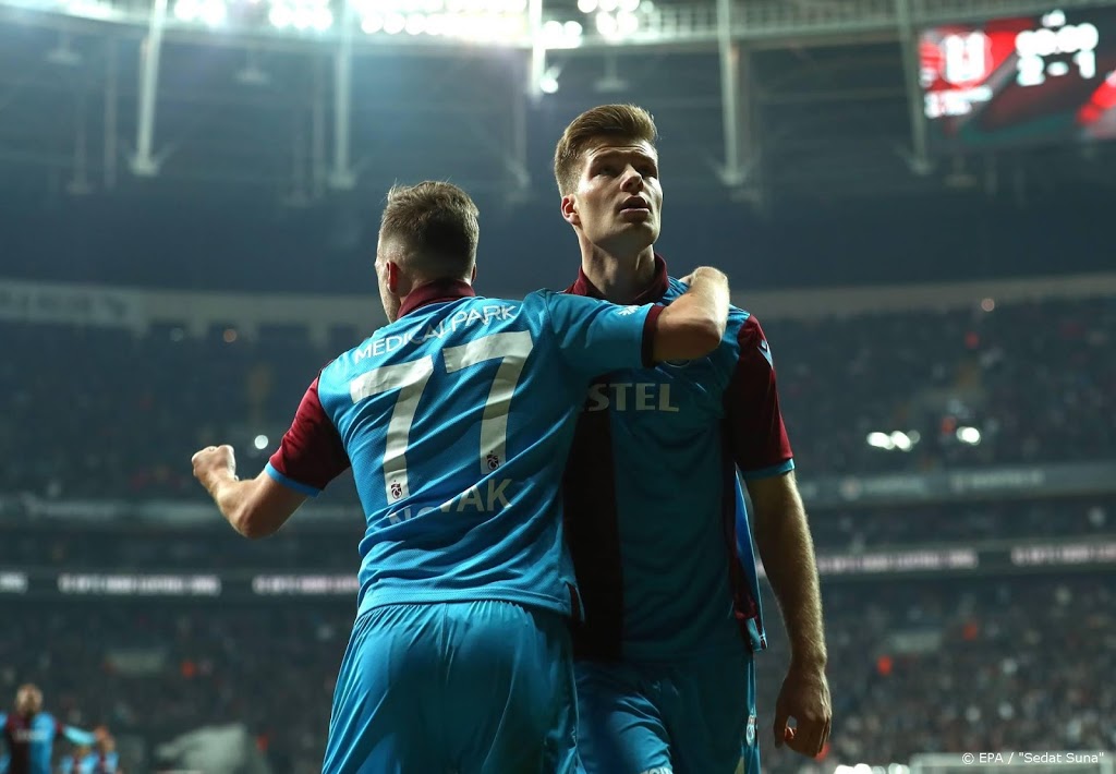 UEFA schorst koploper Trabzonspor voor een seizoen