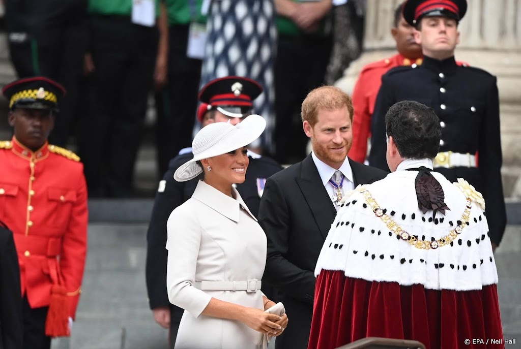 Koninklijke familie gearriveerd bij dankdienst in Londen