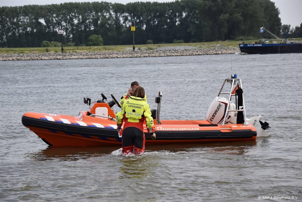 Zoektocht drenkelingen in Maas bij Venlo hervat