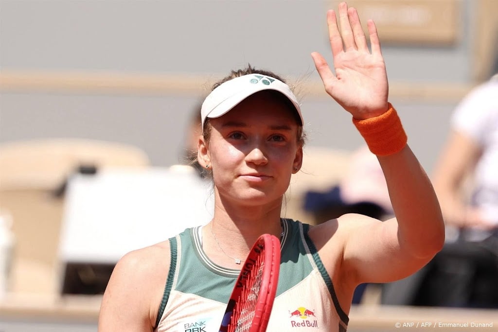Rybakina nog zonder setverlies naar kwartfinales Roland Garros
