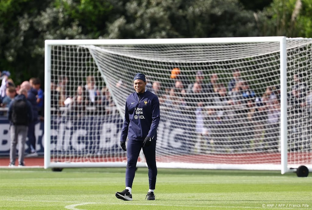 Mbappé niet in Franse voorselectie voor Spelen, Lacazette wel