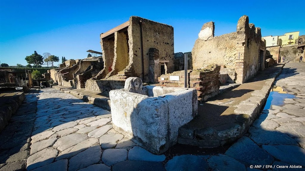 Nederlander beschuldigd van beschadiging muur Herculaneum
