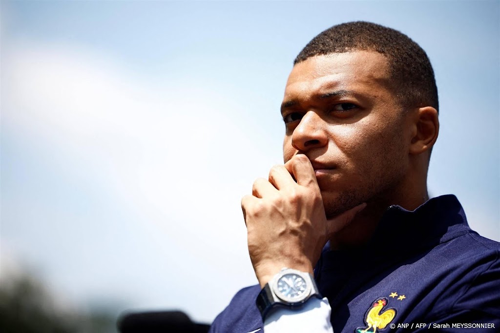 Real Madrid bevestigt komst Mbappé voor vijf seizoenen