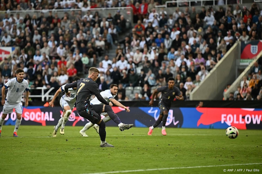 Voetballers Engeland winnen oefenwedstrijd van Bosnië