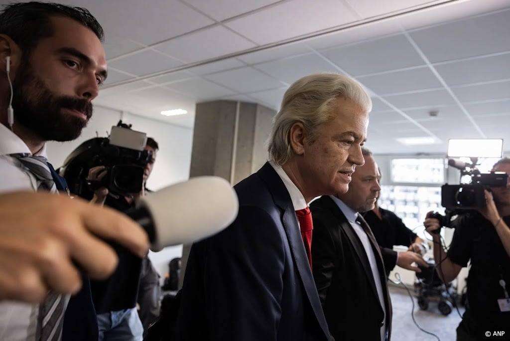 AEX-index zakt in het rood na val kabinet