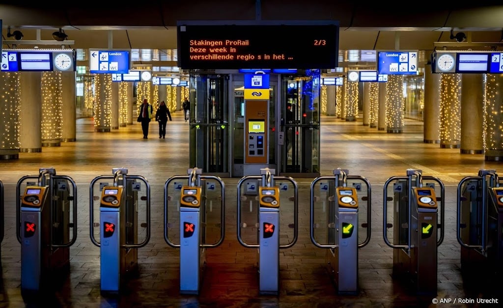 NS-personeel staakt vrijdag in regio Midden, meldt FNV