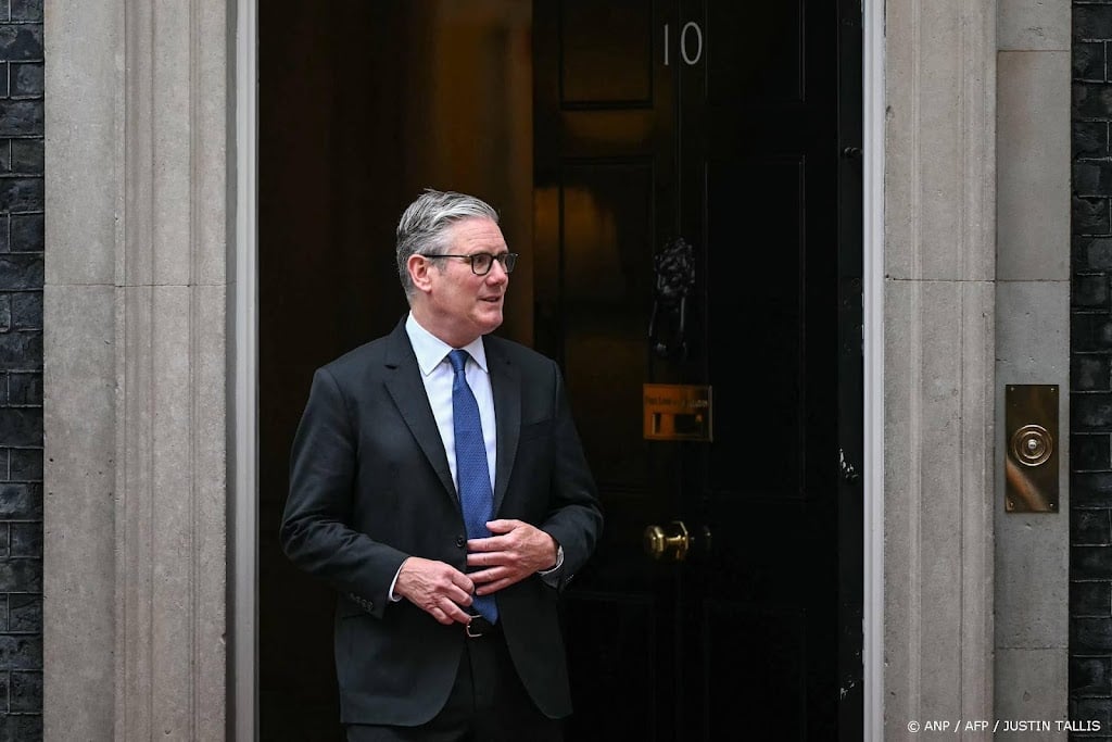 Britse premier bezorgd over betrokkenen helikopterongeluk Devon