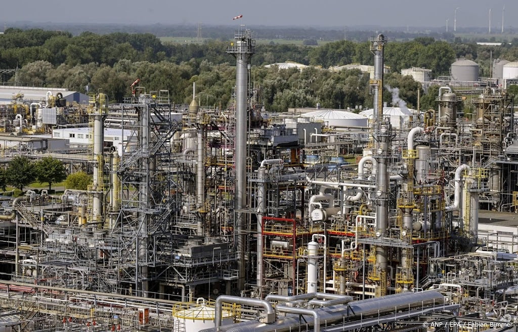 Chemieconcern Dow schrapt honderden banen in Nederland