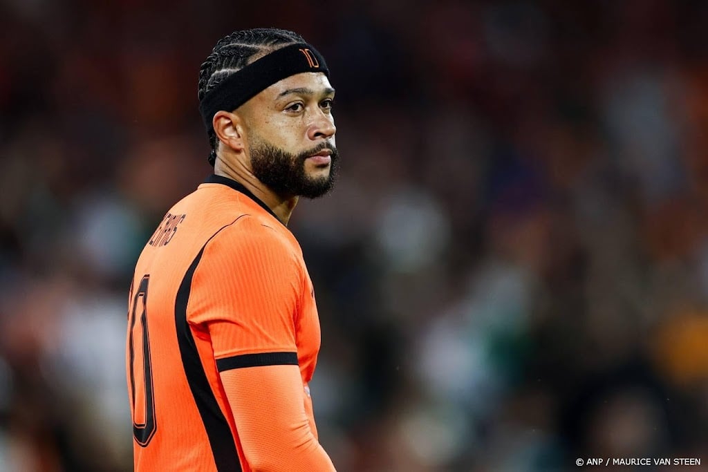 Aanvaller Depay evenaart Van der Vaart met 109 interlands