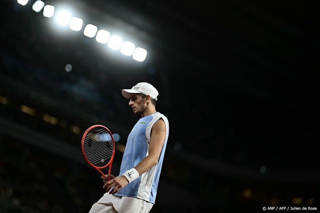 Arnaldi naar halve finale Roland Garros na opgave Berrettini