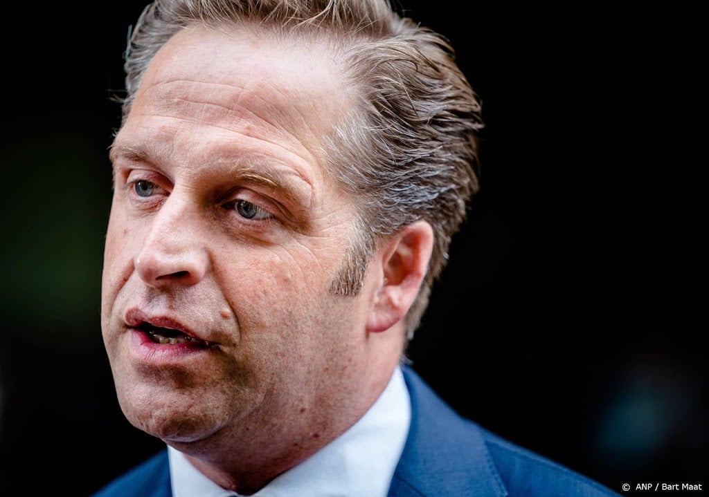 De Jonge snapt niet het verzet tegen coronamaatregelen én vaccins