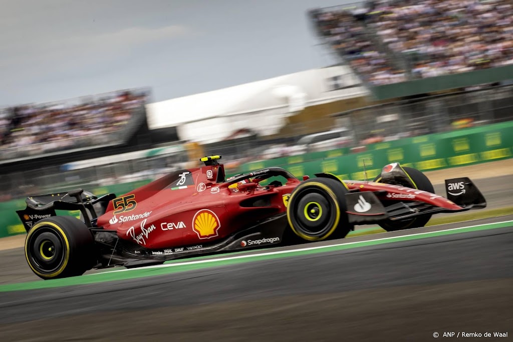 Eerste zege ooit voor Sainz in Formule 1, Verstappen zevende