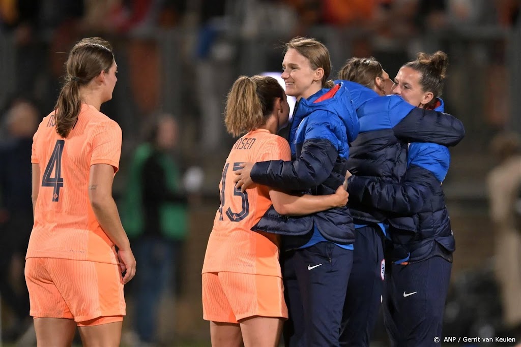 Gefrustreerde Miedema blij met rol als adviseur bij Oranjevrouwen
