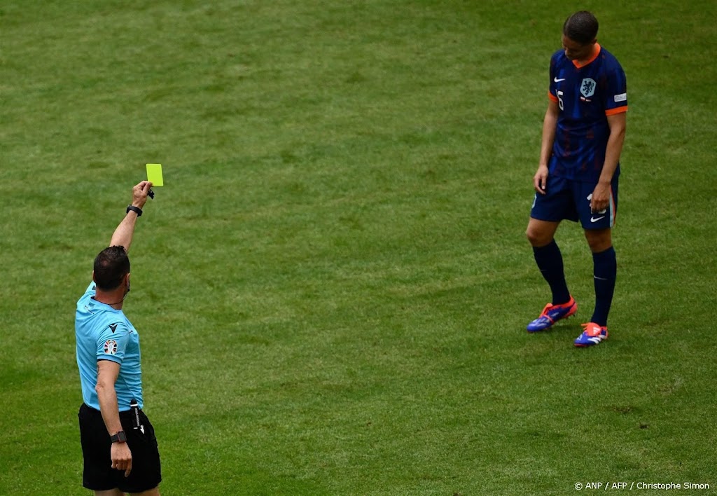 Dumfries, Schouten, Veerman en Malen missen bij geel halve finale