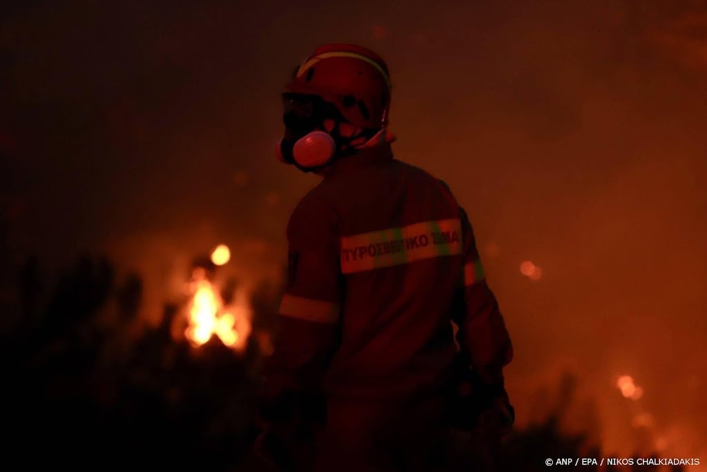 Evacuaties door bosbrand op het Griekse eiland Kreta