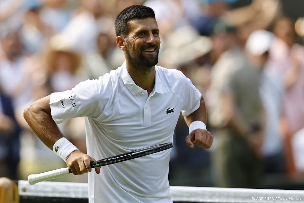 Djokovic boekt tegen Brit Evans 99e zege op Wimbledon