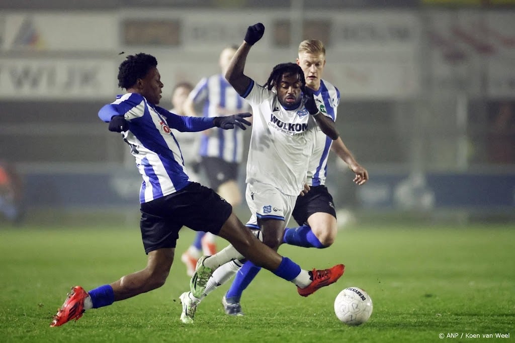 Telstar huurt verdediger Ogidi Nwankwo van FC Utrecht