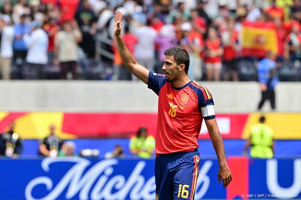 Dominant Spanje naar achtste finales WK na 3-0-zege op Oostenrijk