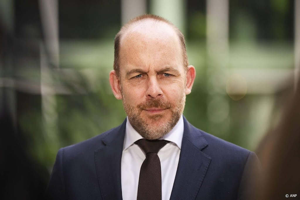 Van den Brink neemt volgende stap tegen asielweigergemeenten