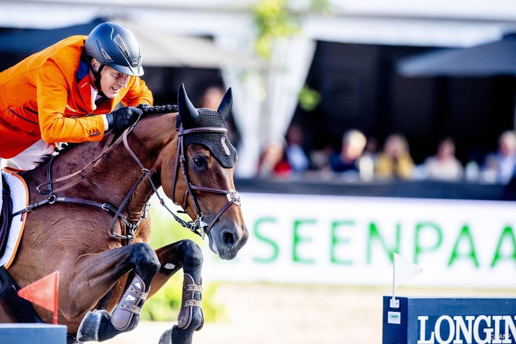 Springruiters Houtzager en Van der Vleuten naar individuele finale 