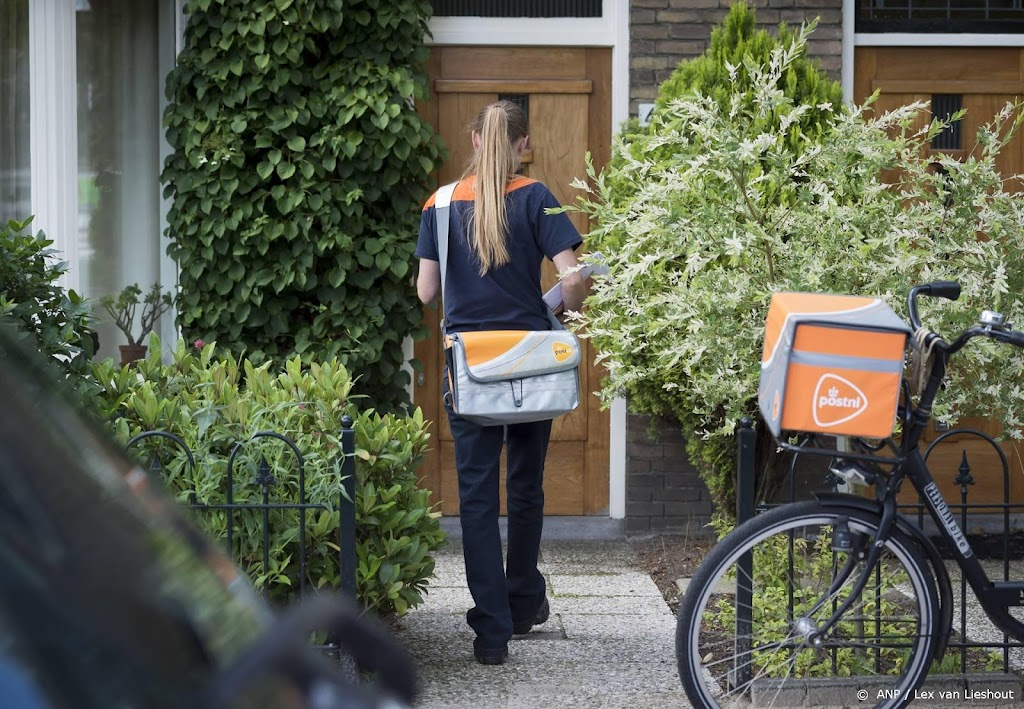 PostNL biedt al zijn postbezorgers vast contract aan