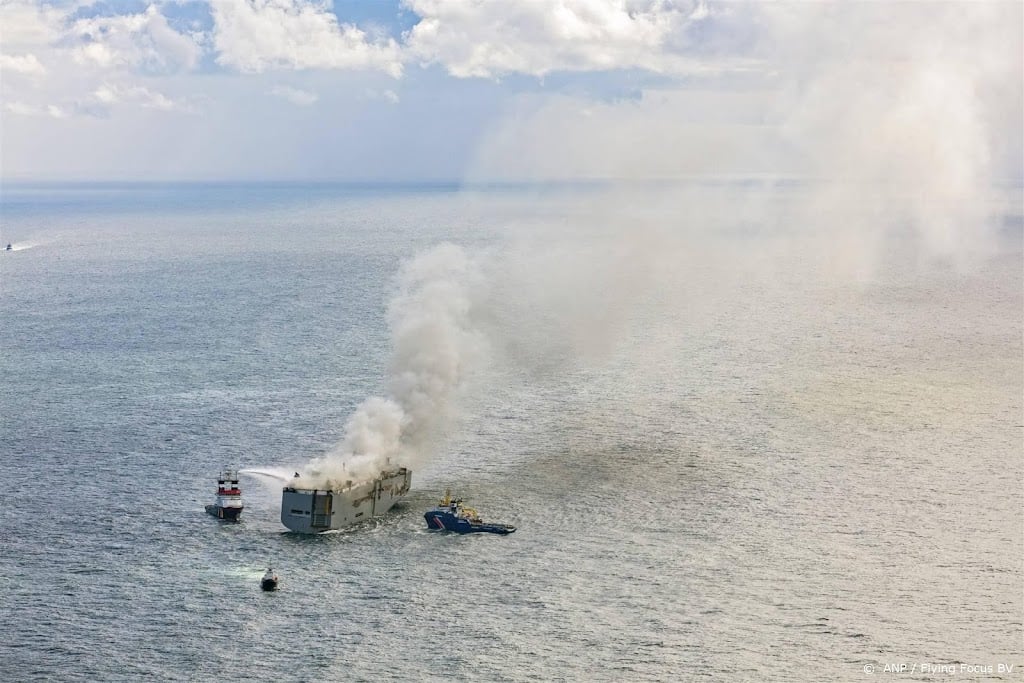 Econoom: vrachtverlies uitgebrand schip meer dan 300 miljoen euro